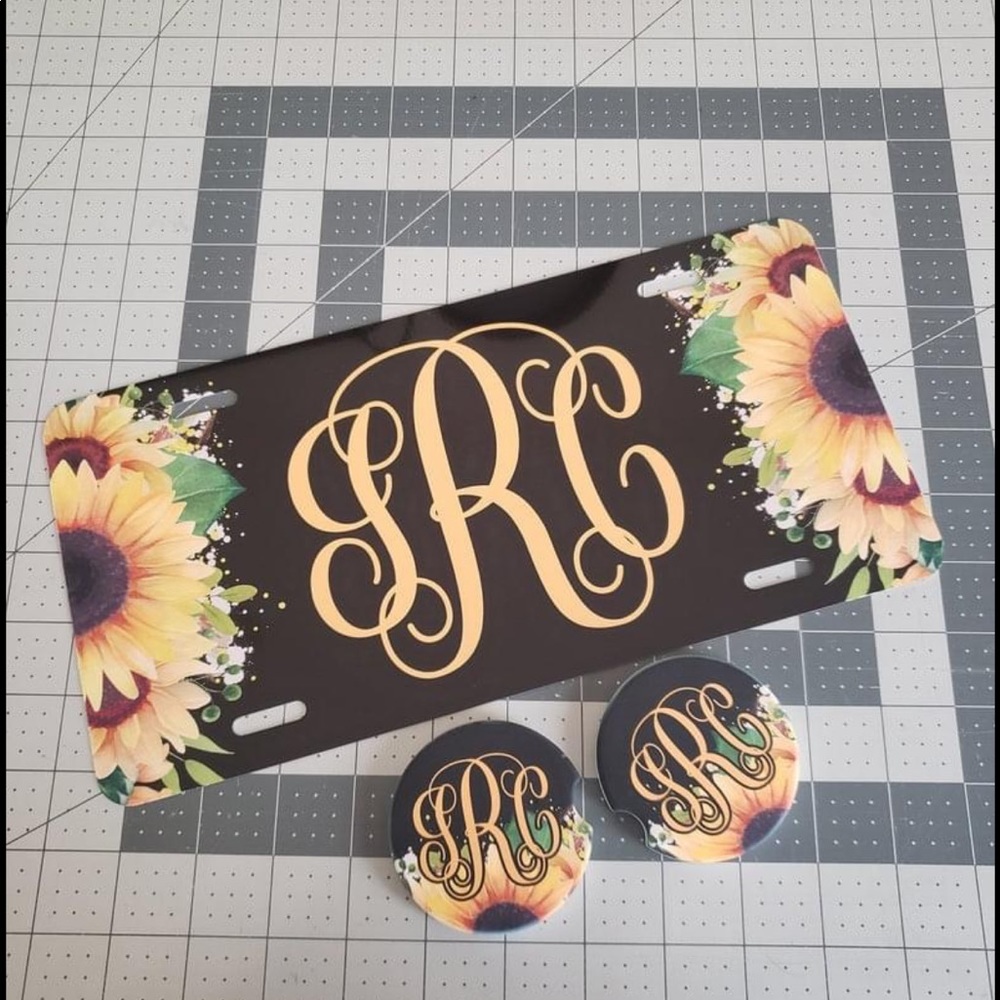 Car coaster and matching tag.